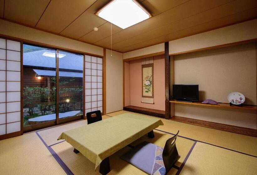 Номер Стандарт, Yufuin Onsen Wafu Ryokan Tsuenosho