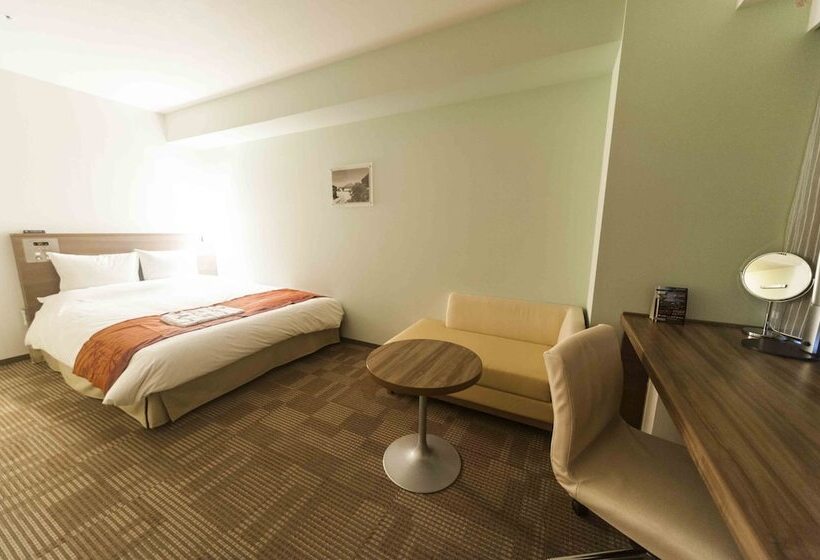 Номер Deluxe, Daiwa Roynet Hotel Okinawa Kenchomae