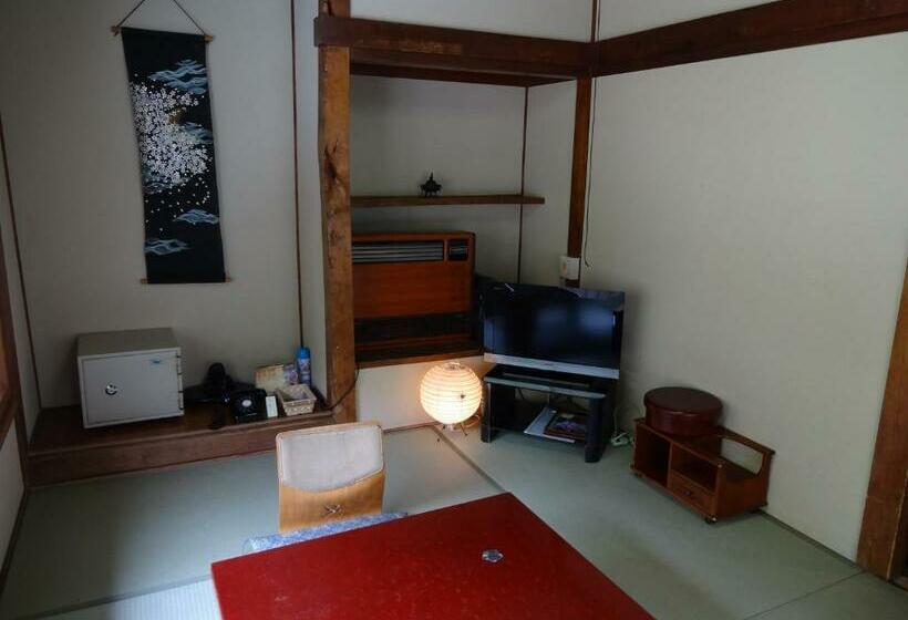 Номер Economy с общей ванной комнатой, Takaragawa Onsen Ousenkaku