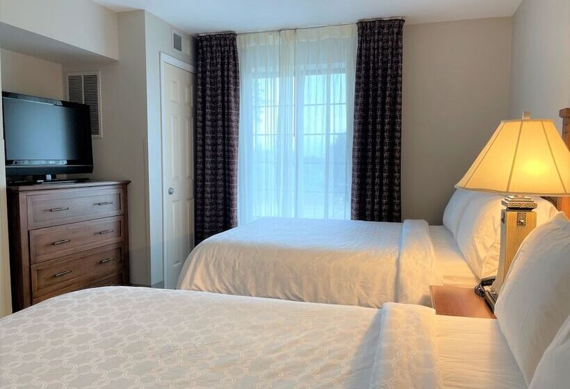 Люкс 2 Спальни, Staybridge Suites Milwaukee West Oconomowoc, An Ihg