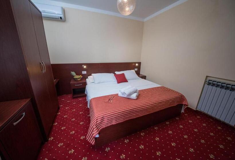 Standard Room with Balcony Side Sea View, Villa Anton