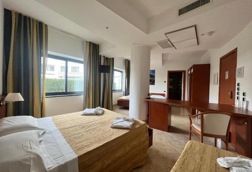Семейный Номер, Park Hotel Mirabeau