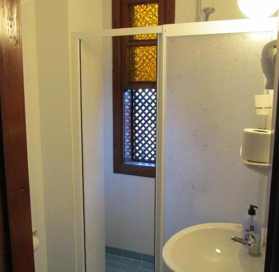 Standard Triple Room, Sabah Pansiyon