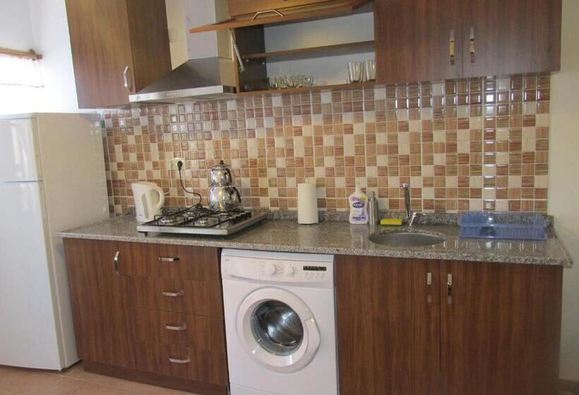 2 Bedroom Apartment, Sabah Pansiyon