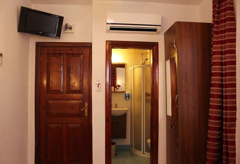 Standard Room, Sabah Pansiyon