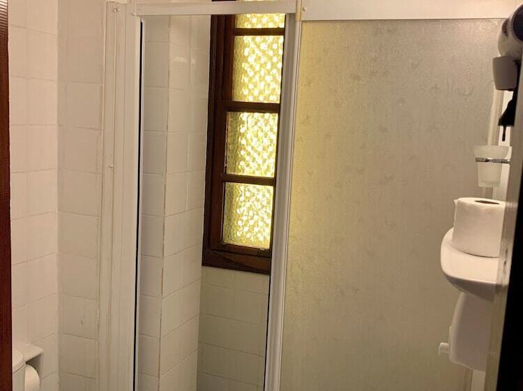 Standard Quadruple Room, Sabah Pansiyon
