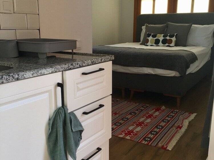 Deluxe Room, Sabah Pansiyon
