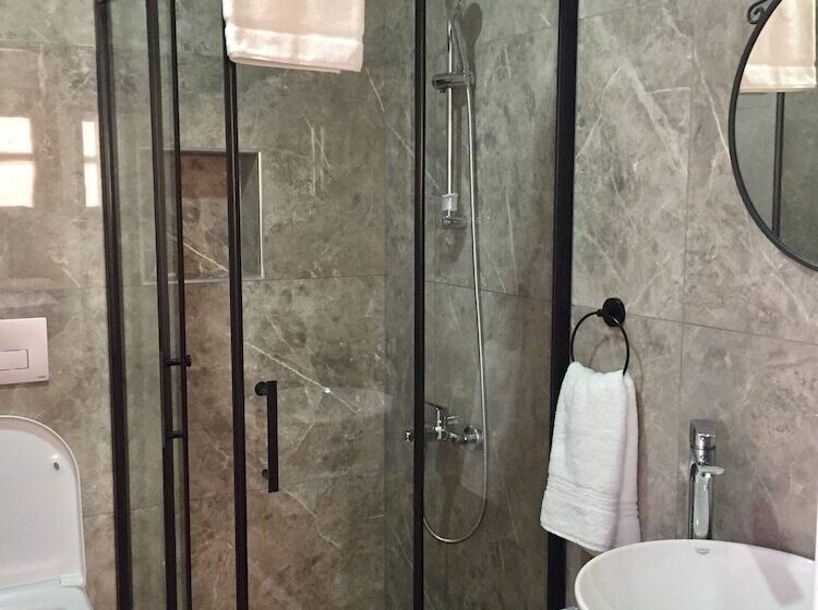 Deluxe Room, Sabah Pansiyon