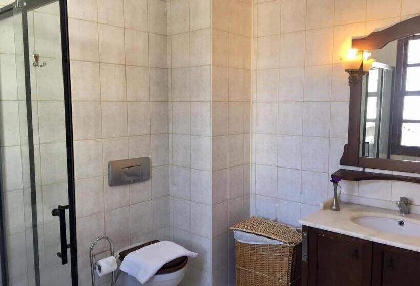 2 Bedroom House, Sabah Pansiyon
