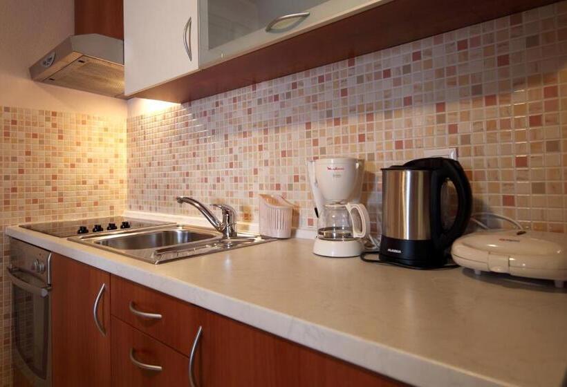 Апартаменты 1 Спальня, Apartments Ivana