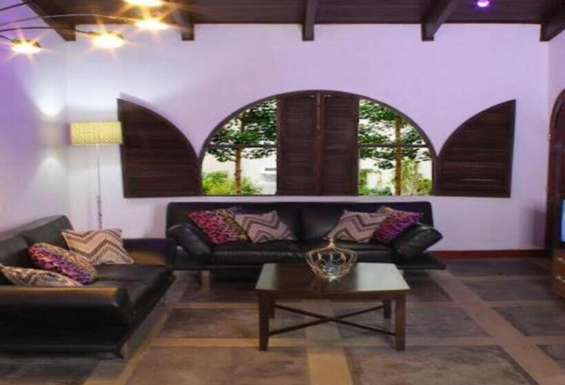 스위트, Colours Oasis Resort Adult Only