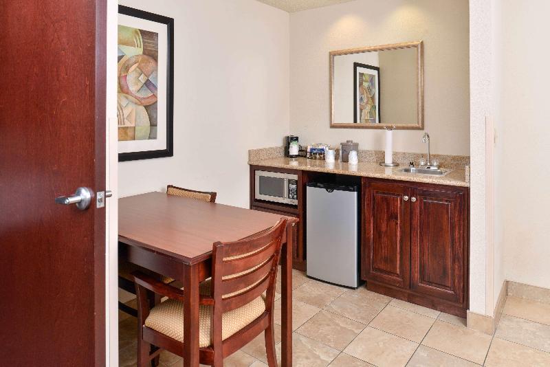 Студио Стандарт Кровать Кинг, Hampton Inn & Suites Muncie