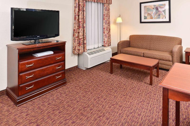 Люкс Кровать Кинг, Hampton Inn & Suites Muncie