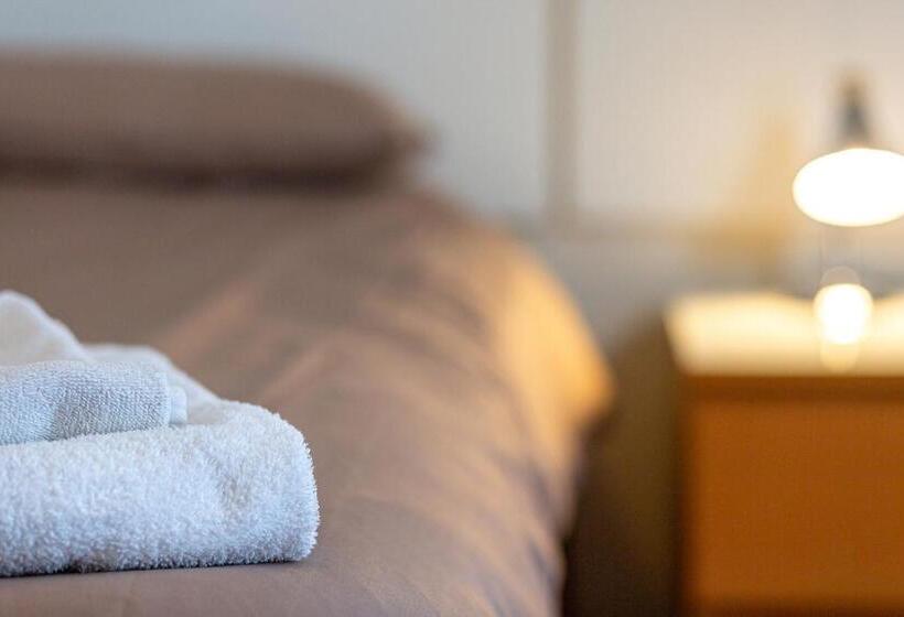 اتاق استاندارد یک نفره, City Centre Guest House