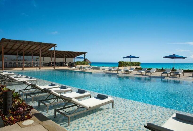 חדר דחוקס עם מיטת קינג, Secrets The Vine Cancun   All Inclusive Adults Only