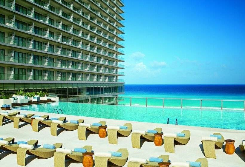 חדר קלאב עם מיטת קינג, Secrets The Vine Cancun   All Inclusive Adults Only