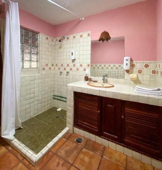Economy Triple Room, Apart Hotel Casaejido
