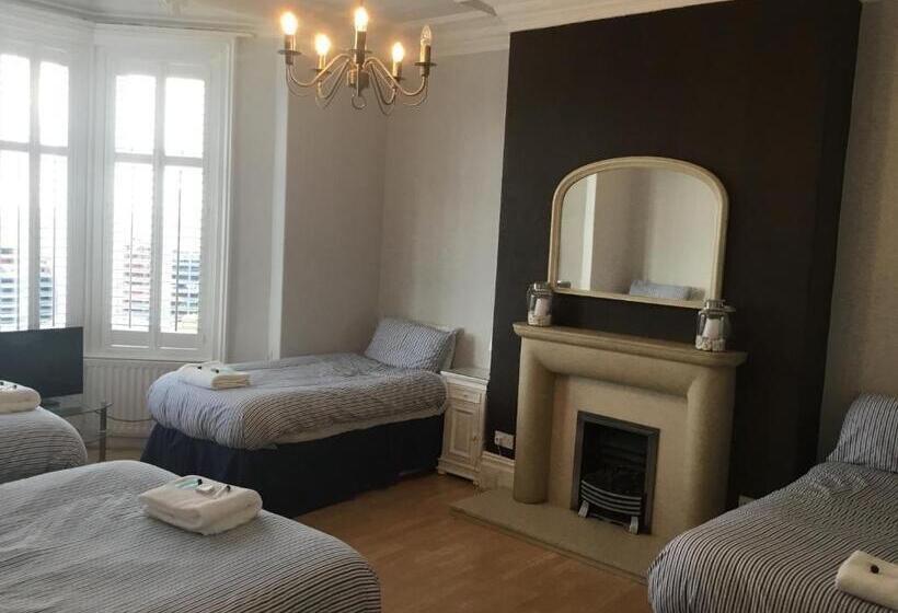 Семейный Номер Вид на Море, Cara Guesthouse