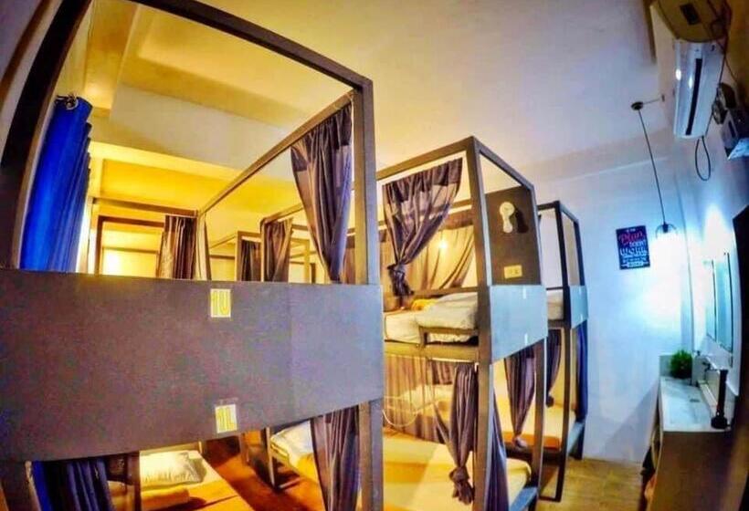 共用房间的床, Frachette S Bed & Breakfast