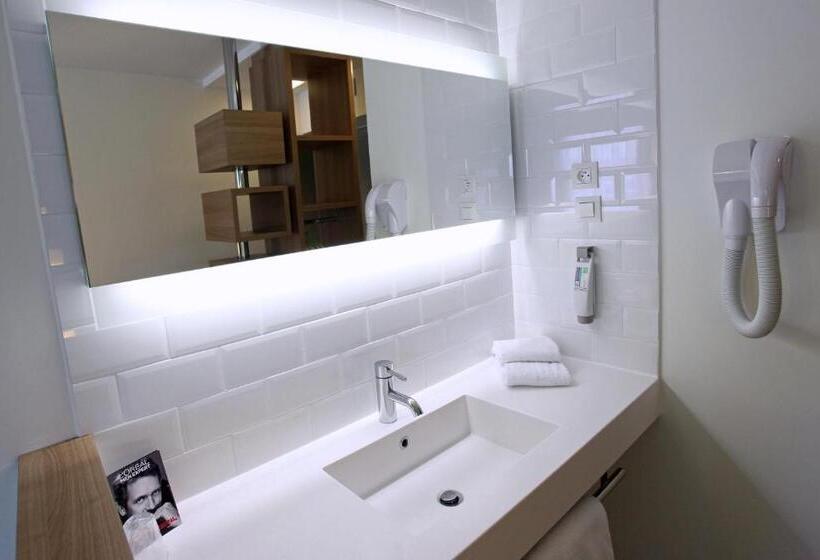 Номер Стандарт, Ibis Styles Nimes Gare Centre