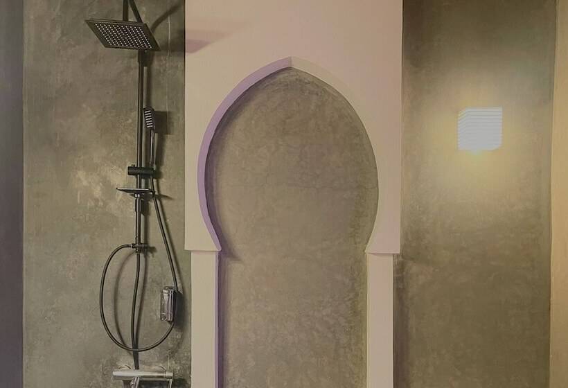 Delüks Oda, Riad Pourpre Medina