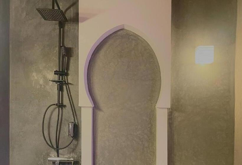Delüks Oda, Riad Pourpre Medina