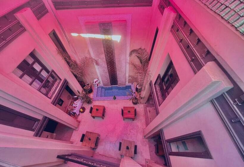 Delüks Süit, Riad Pourpre Medina