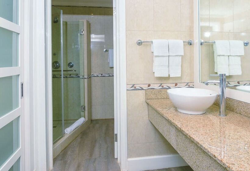 اتاق استاندارد با چشم‌انداز دریا, Melia Braco Village, Jamaica   All Inclusive