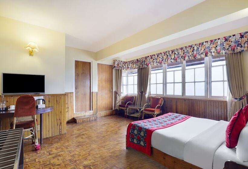 발코니가 있는 프리미엄 룸, Summit Newa Regency