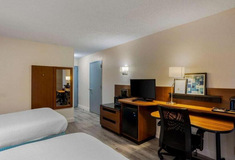 ２ダブルベッドのスタンダードルーム, Comfort Inn & Suites Mt. Laurelphiladelphia