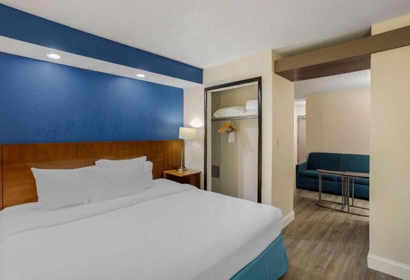 キングサイズベッドのスイートルーム, Comfort Inn & Suites Mt. Laurelphiladelphia