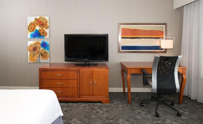 Standard-huone King-vuode, Courtyard By Marriott Newark Silicon Valley