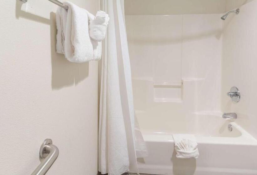 Номер Стандарт Вид на Море, Travelodge By Wyndham Depoe Bay