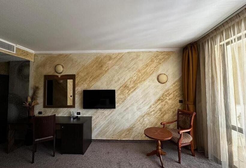 חדר סטנדרט עם מרפסת, Art Hotel Babylon