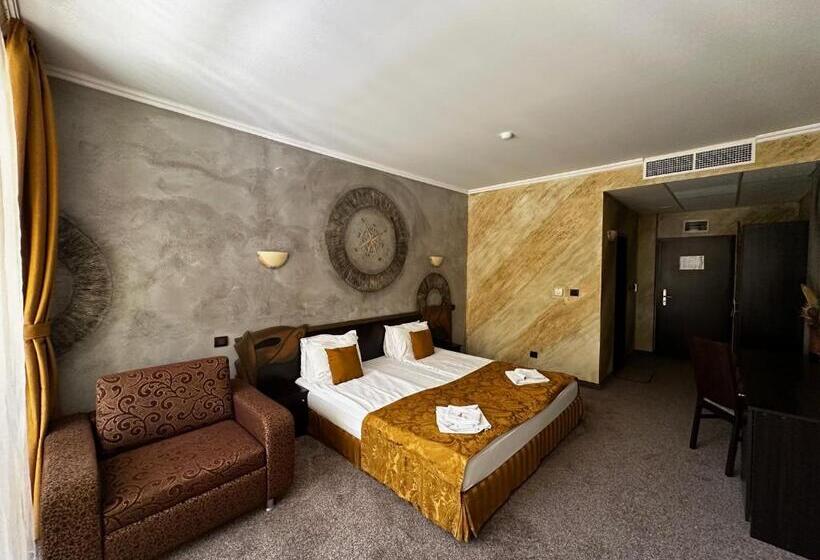 バルコニー付きスタンダードルーム, Art Hotel Babylon