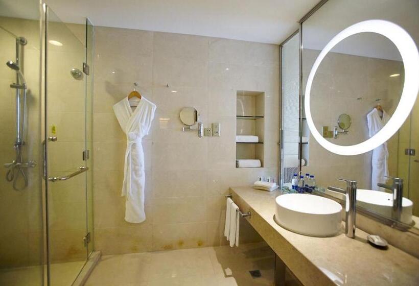Номер Стандарт, Holiday Inn Taicang City Centre By Ihg