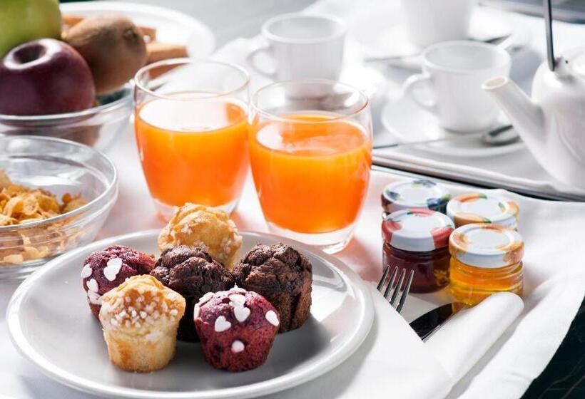 اتاق استاندارد, Radisson Hotel Nola Naples