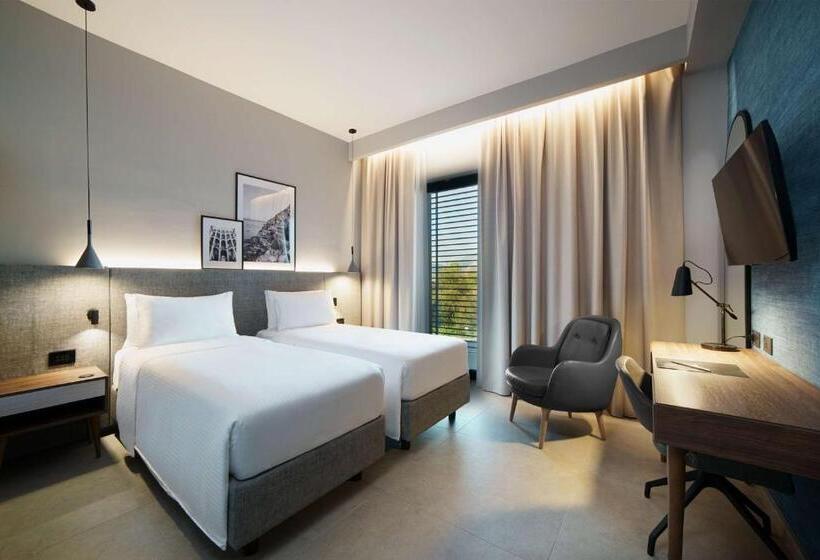 اتاق سوپریور با بالکن, Radisson Hotel Nola Naples