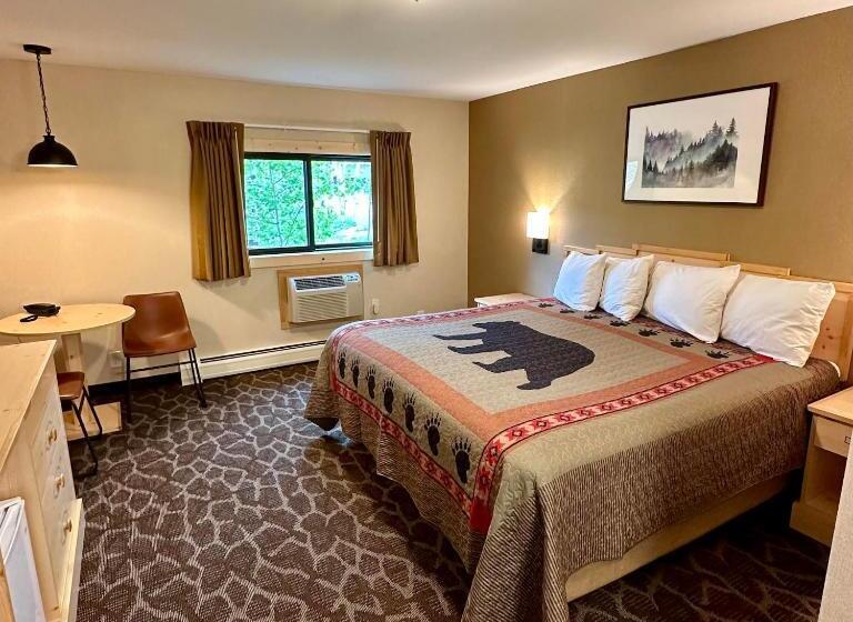 חדר סטנדרט עם מיטת קינג, Spirit Lake Lodge