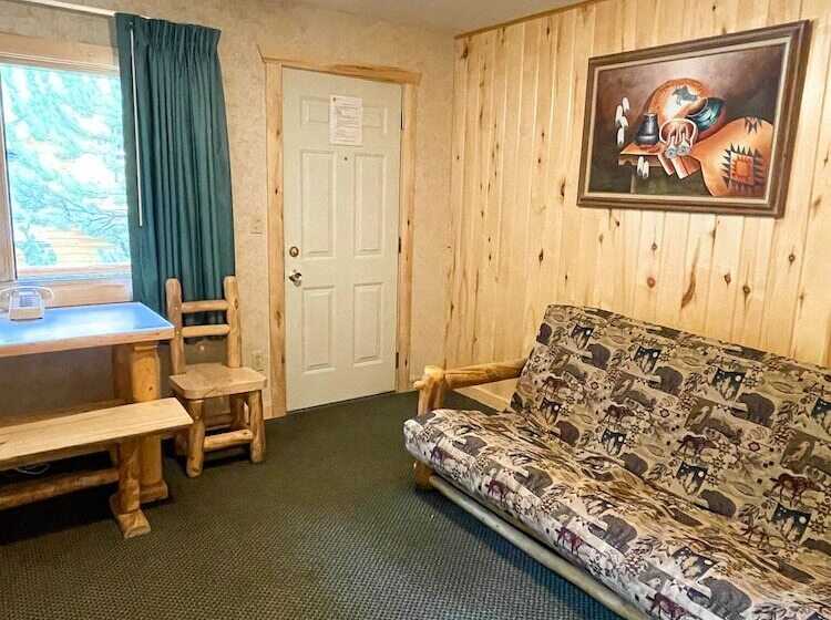 Люкс, Spirit Lake Lodge