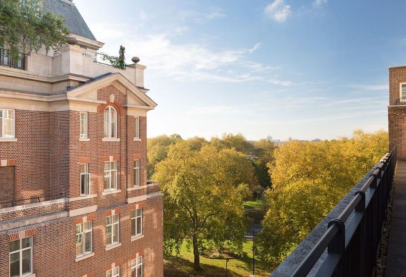 Люкс, Grosvenor House Suites