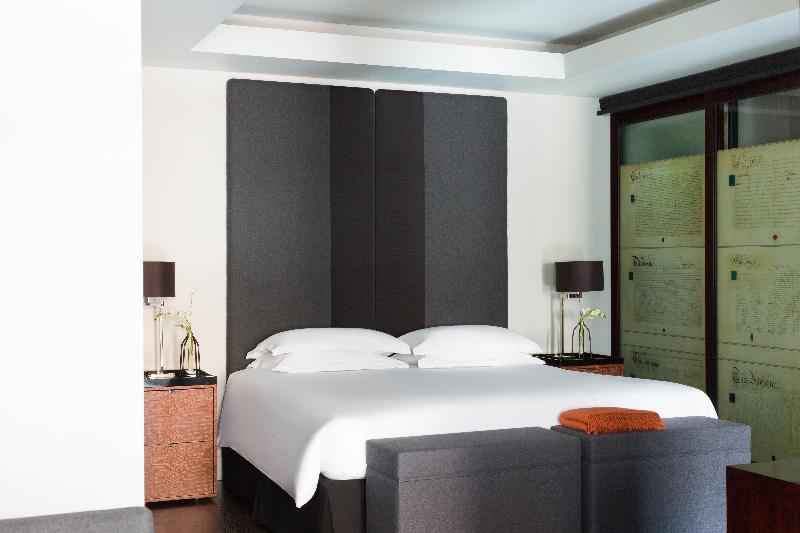 Люкс Повышенной Комфортности, Grosvenor House Suites