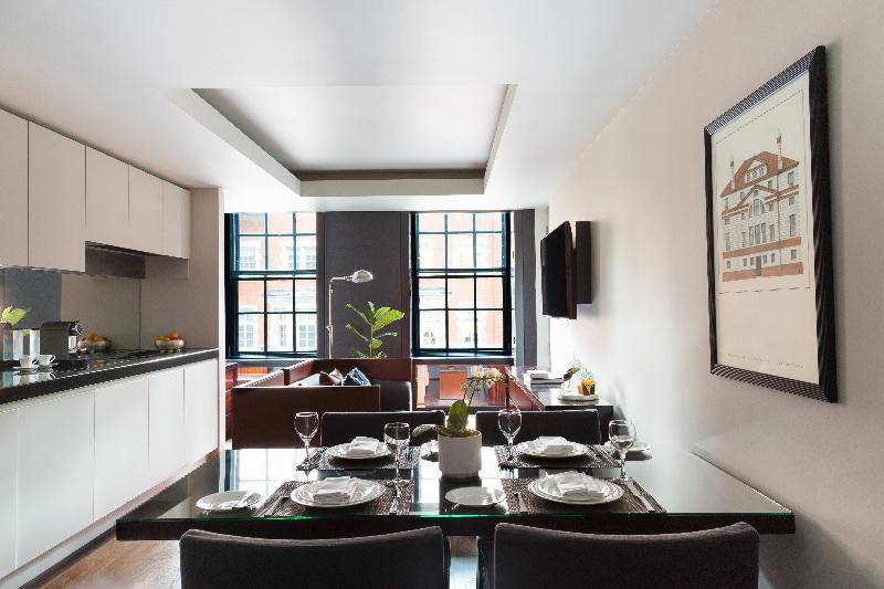 Студия Стандарт, Grosvenor House Suites