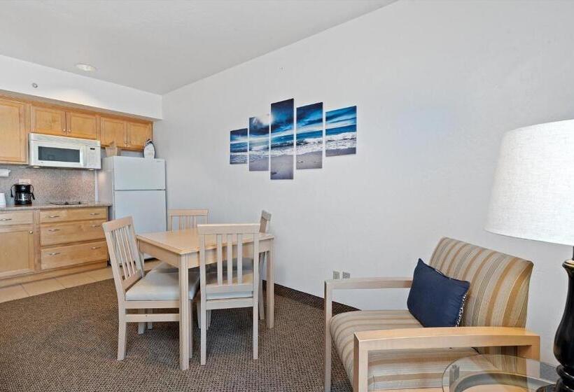 Люкс Вид на Море, Beach House Inn & Suites