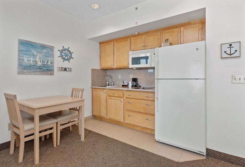 Студия Стандарт Вид на Море, Beach House Inn & Suites