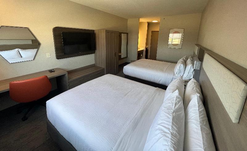 Номер Стандарт, Holiday Inn Express Wichita North   Park City By Ihg
