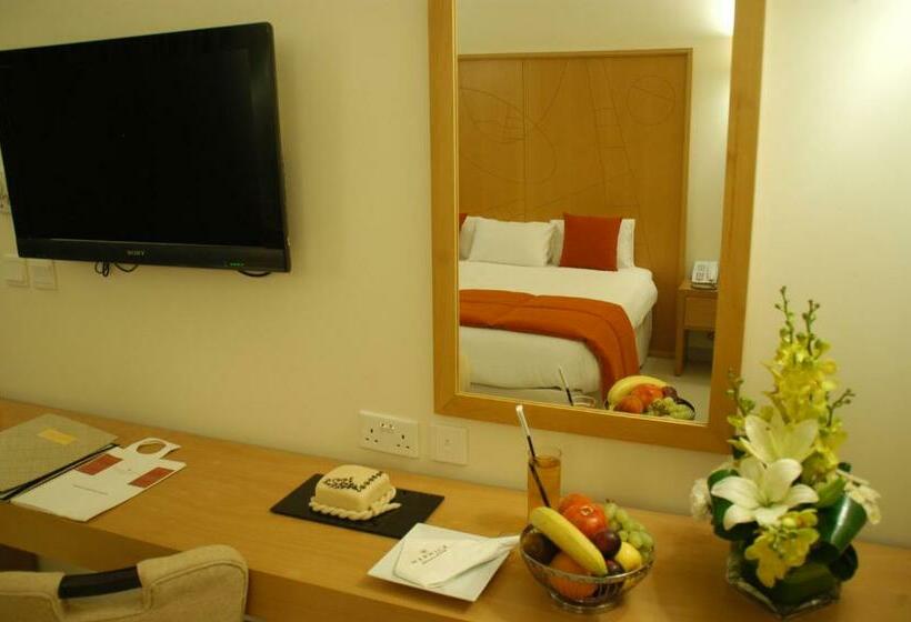 اتاق استاندارد با تخت بزرگ, Ramada Resort Dead Sea