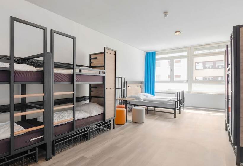 Кровать в Общей Комнате, a&o Frankfurt Galluswarte
