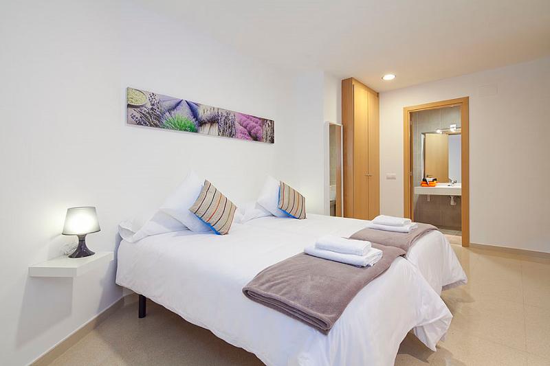 Апартаменты 2 Спальни с Террасой, Charmsuites Paralel