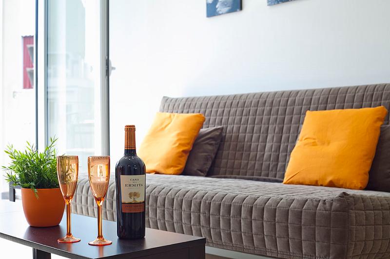 Апартаменты 2 Спальни с Террасой, Charmsuites Paralel